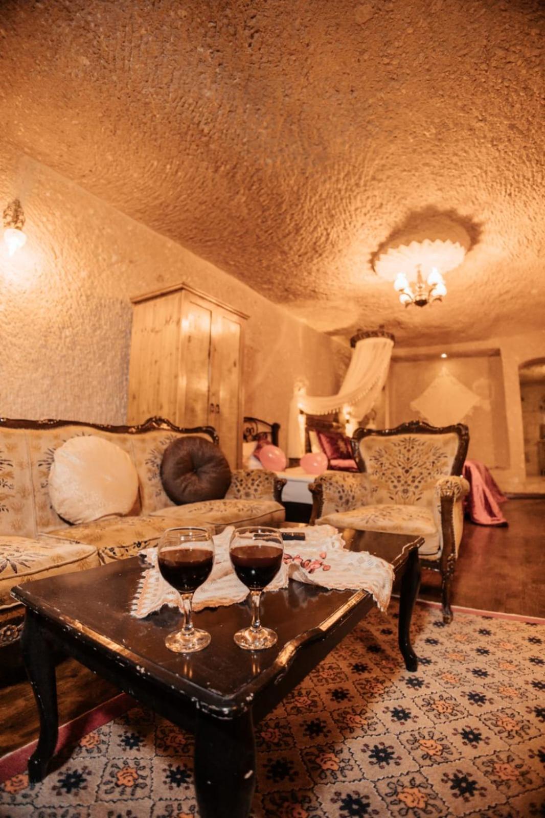 7 Oda Kapadokya Cave Hotel อูร์กุบ ภายนอก รูปภาพ