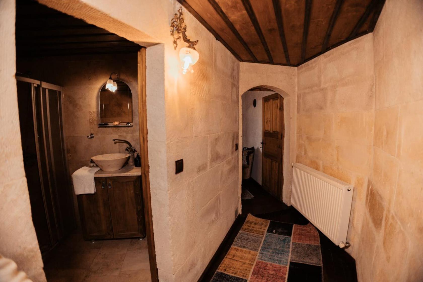 7 Oda Kapadokya Cave Hotel อูร์กุบ ภายนอก รูปภาพ