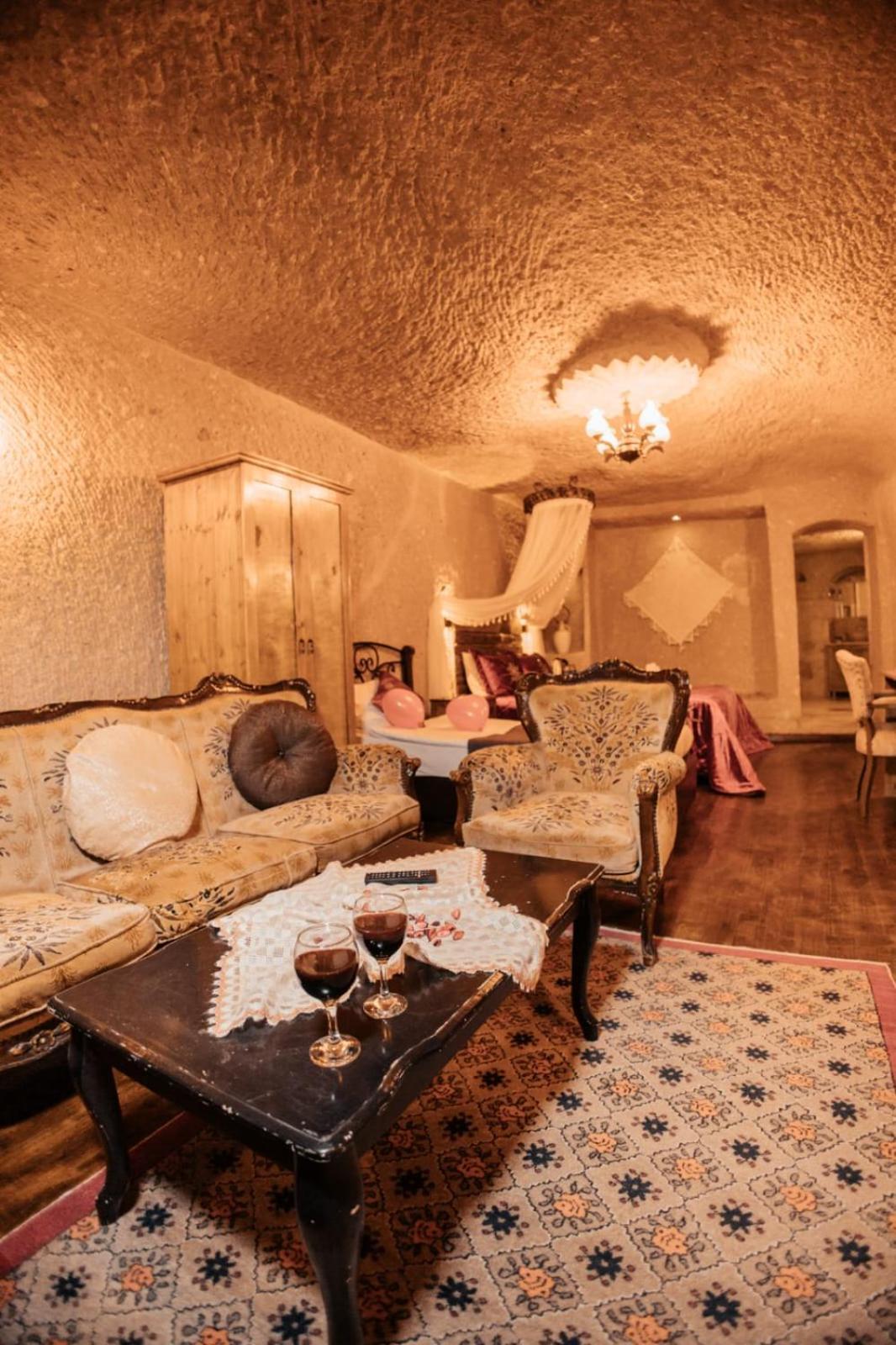 7 Oda Kapadokya Cave Hotel อูร์กุบ ภายนอก รูปภาพ