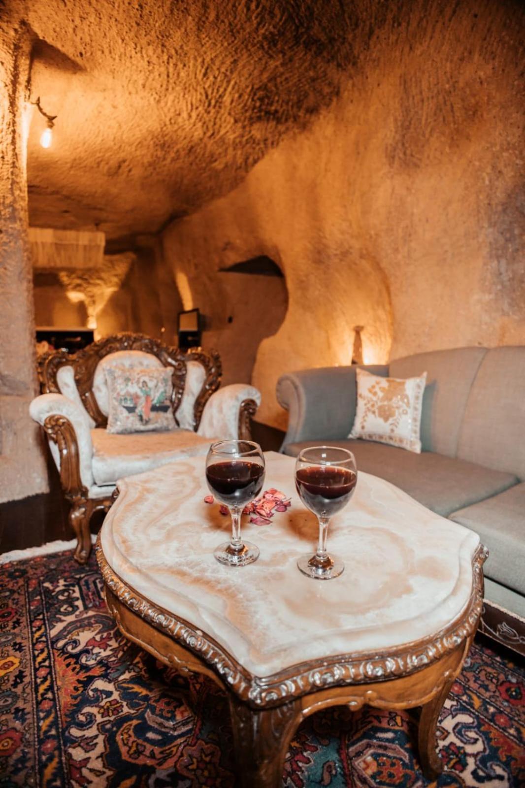7 Oda Kapadokya Cave Hotel อูร์กุบ ภายนอก รูปภาพ